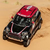 Con los 340 CV y 900 Nm de este MINI John Cooper Works, ¡quien no hace el Dakar es porque no quiere!
