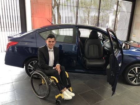Nissan lanza para México el primer modelo adaptado de fábrica para personas con discapacidad