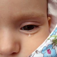 Estivill recomienda no dejar llorar a un bebé por la noche: ¿qué problema hay si solo son unos días y luego no lo recuerdan?