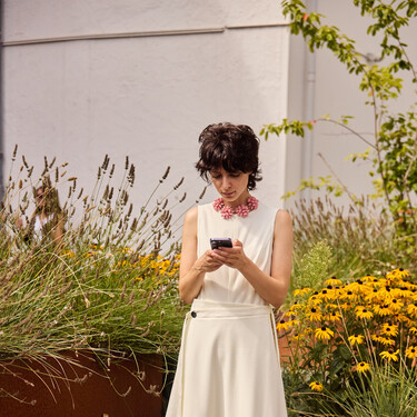 Massimo Dutti acaba de rebajar el vestido largo que nunca jamás pasará de moda. Cuesta 46 euros y ya quedan pocas tallas