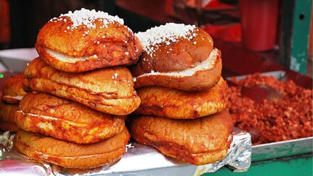 Cómo hacer 1 kilo de relleno tradicional para pambazos con papa y longaniza: rinde para 10 personas