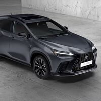 Nuevo Lexus NX: el primer coche híbrido enchufable de Lexus es primo hermano del Toyota RAV4, con 306 CV pero menos autonomía