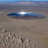 Uno de los grandes fracasos de la energía solar está en el desierto de Nevada: ya no sirve y comenzaron a repartir las culpas 
