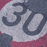 ¡Varapalo a los 30 km/h! Anulada una multa en Madrid por falta de señalización y otras 1.500 denuncias podrían ir detrás