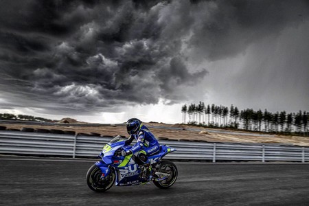 Los pilotos probadores de MotoGP se van con dudas sobre el Kymiring: "Debemos cambiar algunas curvas"