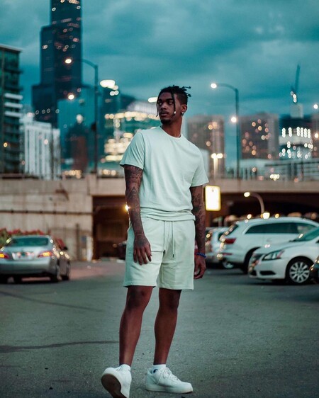 Bermudas y camisetas deportivas para estar cómodo teletrabajando (y con un genial de precio, por supuesto)