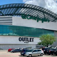 El Corte Inglés tira la casa por la ventana rebajando en su outlet los abrigos de Roberto Torretta con más del 60% de descuento 