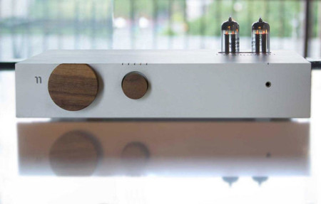 Billie, un peculiar amplificador estéreo con sabor clásico