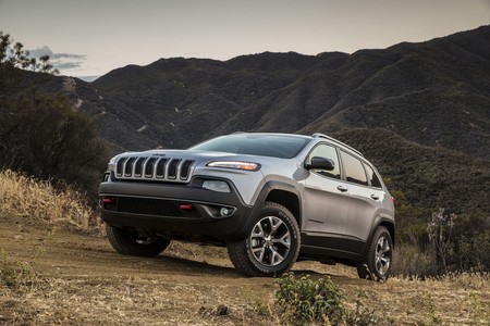 Jeep Cherokee aumenta su seguridad para 2018