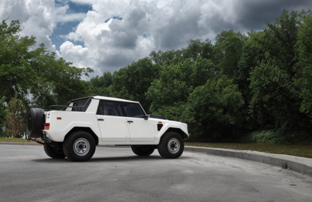 Lamborghini Lm002 21