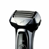 La afeitadora con cinco cuchillas Panasonic ES-LV65-S803 está por 119,03 euros en Amazon 