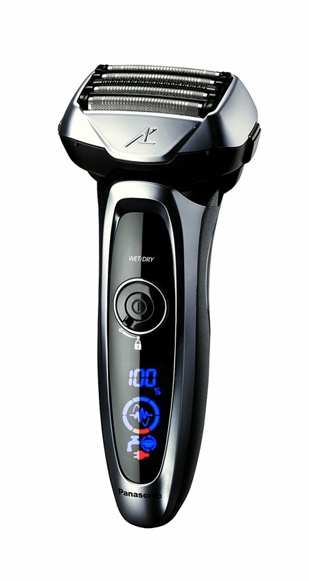 La afeitadora con cinco cuchillas Panasonic ES-LV65-S803 está por 119,03 euros en Amazon