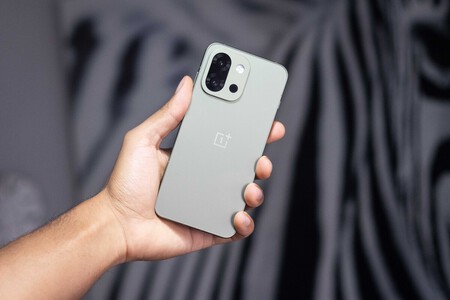 OnePlus 13s | Imagen: Xataka