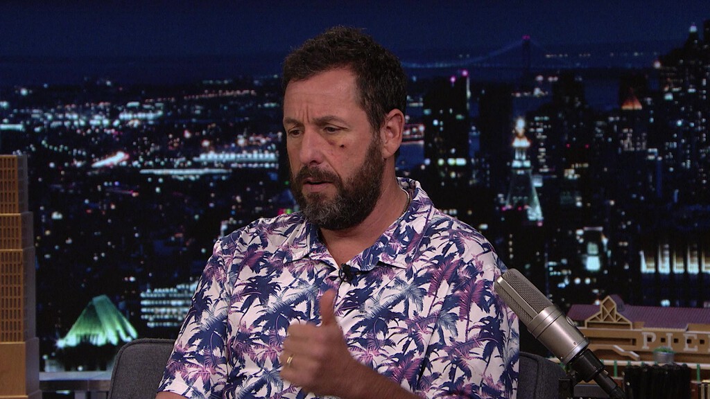 Adam Sandler, una playa nudista y una gaviota calentorra: este es el trágico final del miembro viril del actor