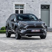 Toyota se mantiene como la marca más vendida en el mundo y RAV4 es ahora el modelo favorito, superando a Corolla
