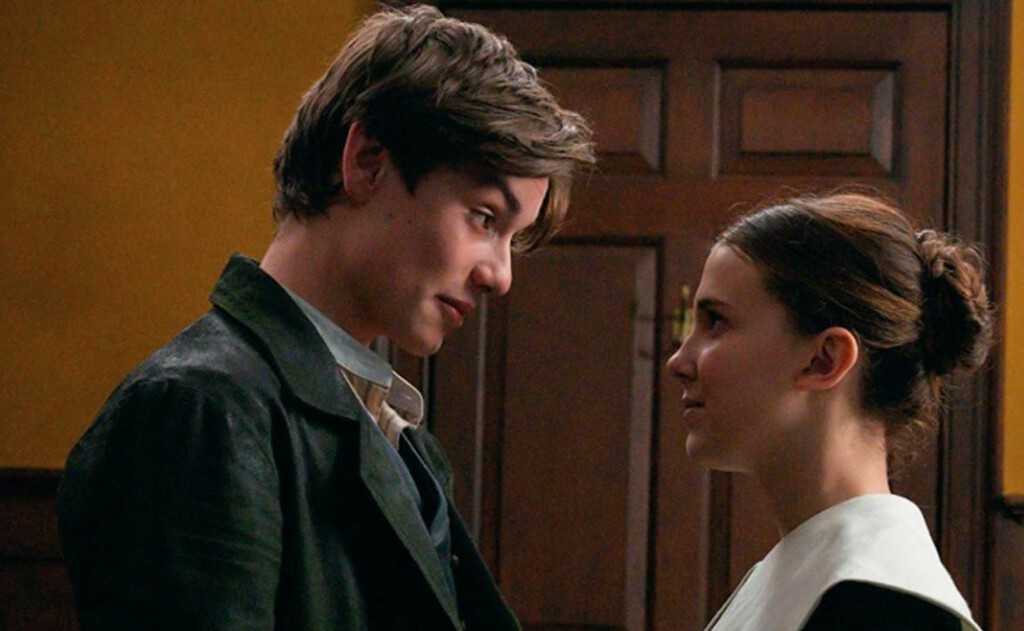 Millie Bobby Brown, sentenciada por las críticas al decir esto de las escenas calenturientas que compartió con Louis Partridge en 'Enola Holmes 2'