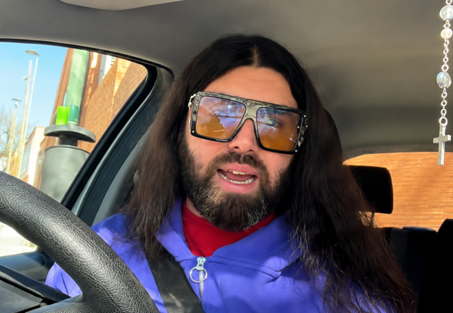 Influencer Autonomo Estalla