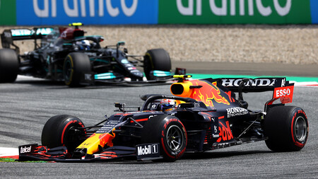 Guerra fría entre Mercedes y Red Bull: alerones flexibles, pit stop lentos y sospechas con el motor Honda
