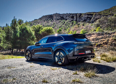 Porsche Cayenne Turbo Electric