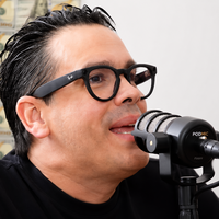 Juan de Ávila, experto en finanzas, habla claro: “Eres pobre. No debes darte ningún capricho si no tienes 12 meses de tus gastos en ahorros” 
