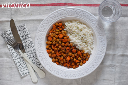 Garbanzos al horno con zanahoria y semillas de chía: receta vegana saludable