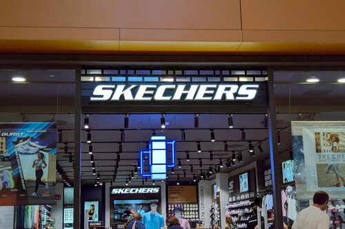 Skechers comienza a agotar todo su stock de zapatillas con descuentos de hasta el 64% 