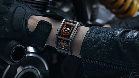 ヌビア ウォッチ