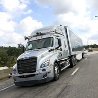 Mercedes-Benz aparca (de momento) los coches autónomos para centrarse en los camiones sin conductor