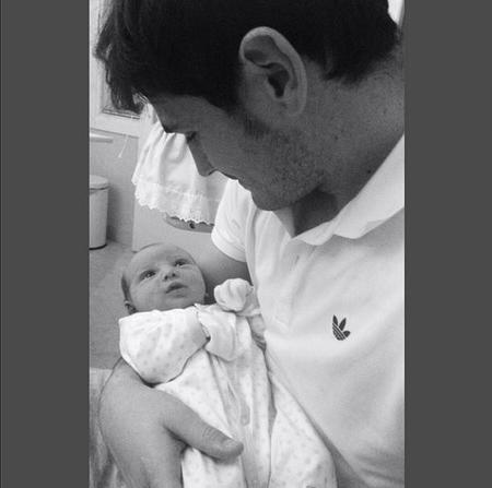 Amor de padres y parejas: Iker Casillas abre la veda y activa el modo tontorrón