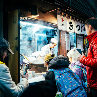 Japón sufre un récord de quiebras de restaurantes de ramen. La razón es la “barrera de los 1.000 yenes” 