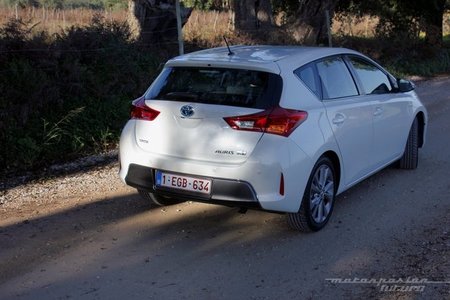 Toyota Auris Hybrid 2013, vista posterior