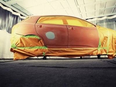 ¿Por qué pintar un coche es tan caro?