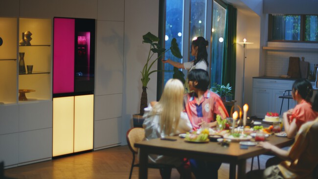 Moodup Tm Refrigerator Lifestyle Image 01