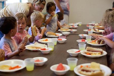 Las grasas son importantes en la dieta infantil: aprende a evitar su consumo inadecuado