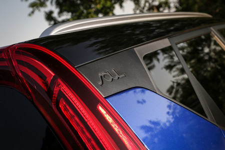 Kia e-Soul 2019 pilar C