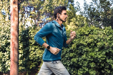 AirPods, Fitbit y otros wearables al mejor precio. Cazando Gangas