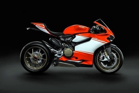 Precios oficiales de las nuevas Ducati Monster 1200, Ducati 899 y Ducati 1199 Panigale Superleggera