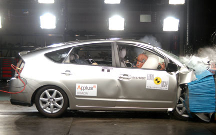 Toyota Prius - EuroNCAP frontal