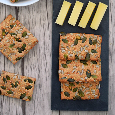 Cómo hacer crackers de espelta saludables y saciantes