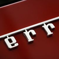 Ferrari rompe la tradición y presentará dos nuevos modelos en septiembre