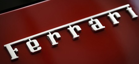 Ferrari rompe la tradición y presentará dos nuevos modelos en septiembre
