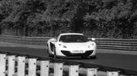 Un McLaren MP4-12C se estrella en Nürburgring