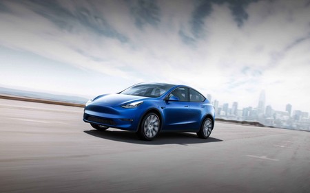 El coronavirus no frena los planes de Tesla: ya han arrancado las entregas del SUV Model Y