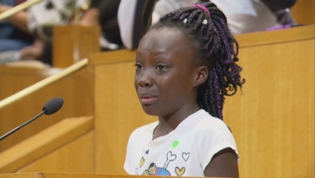 El desgarrador discurso de una niña de 9 años ante los últimos sucesos racistas en Charlotte