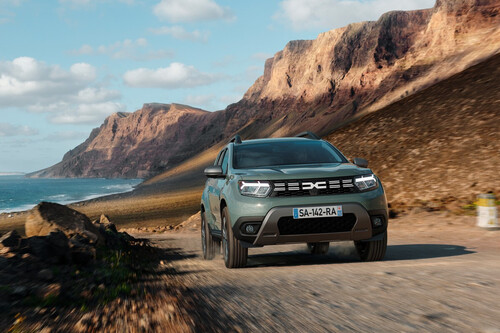 Descuentos de la semana: el Dacia Duster a tope de equipamiento con entrega rápida y un SUV superventas sin pagar hasta otoño