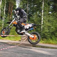 La habilidad de Arttu Stenberg con su moto es lo más alucinante que verás hoy