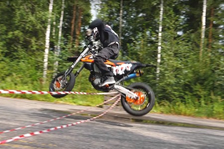 La habilidad de Arttu Stenberg con su moto es lo más alucinante que verás hoy