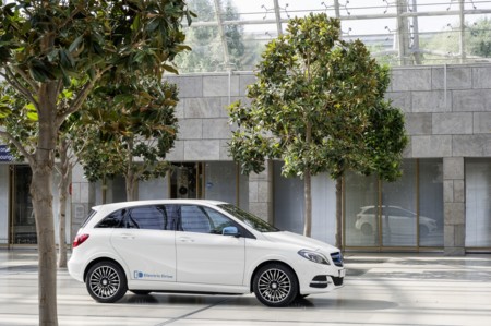 Daimler define su estrategia eléctrica con al menos seis modelos enchufables entre 2018 y 2024