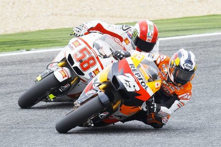 Dani y Marco Simoncelli comparten primera fila