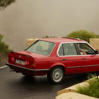Si un incendio ha dejado tu coche cubierto de ceniza, esta es la mejor forma de limpiarlo 